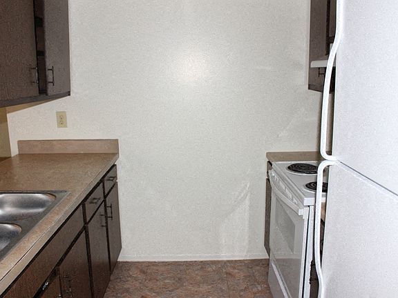 4th image of 5845 Troy Villa Blvd