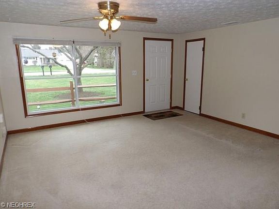 2nd image of 1905 Edgewood Dr