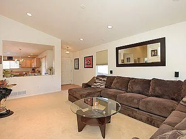 342 Las Lomas St — Photo 4