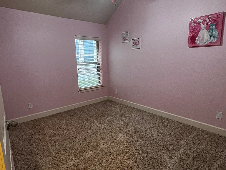 5928 Silverton Ave — Photo 11