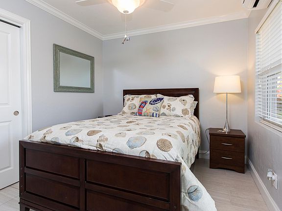 5th image of 4141 Bougainvilla Dr #1