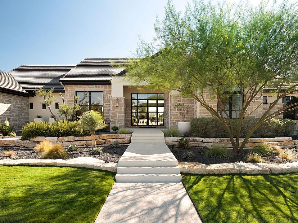 1st image of 117 Stone Bluff Dr