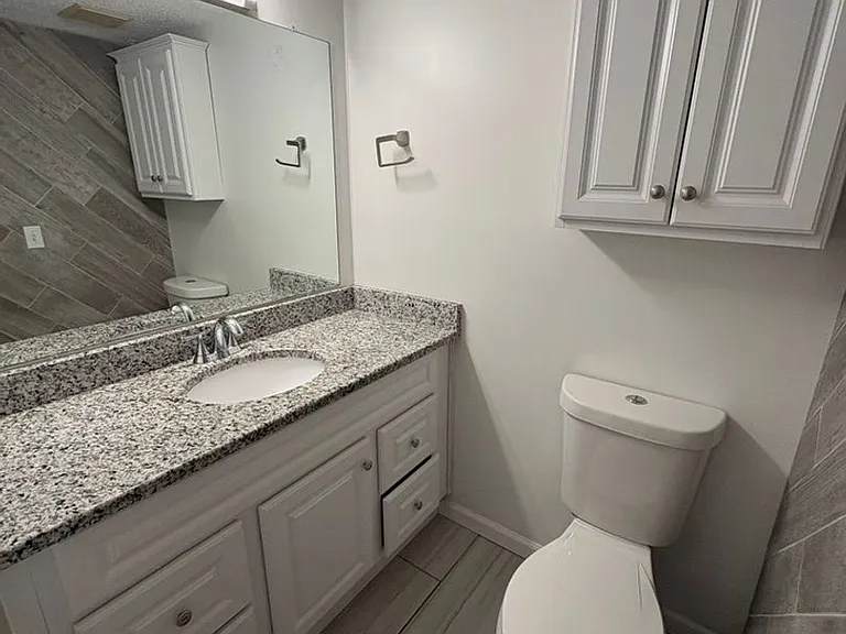 2325 Elliston Pl — Photo 10