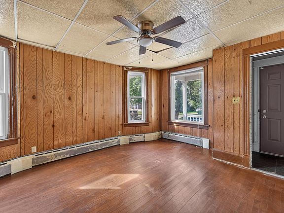 3rd image of 2444 S 34th STREET
