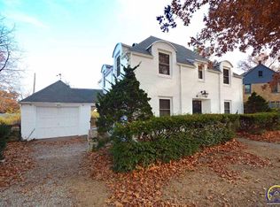 2526 SW Granthurst Ave, Topeka, KS 66611