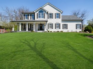 11245 Hawthorn Rdg, Fishers, IN 46037