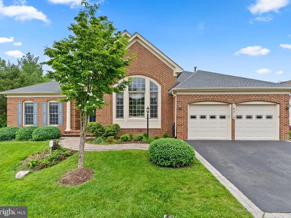 10216 Shining Willow Dr, Rockville, MD 20850