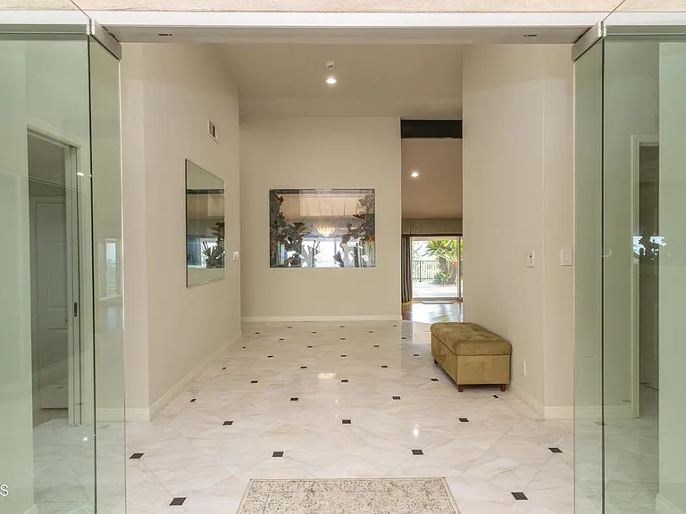 1212 Arno Dr — Photo 5