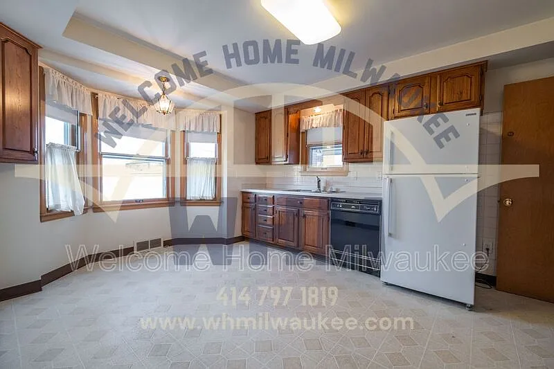 3628 N 85th St photo 1