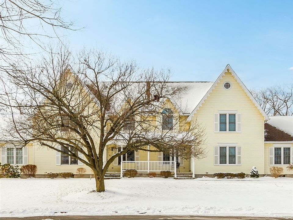 1st image of 28 Hamlin Dr
