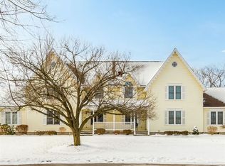 28 Hamlin Dr, Canandaigua, NY 14424