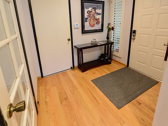 2nd image of 2946 Del Loma Dr