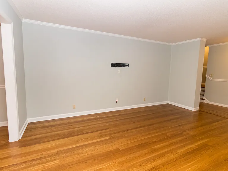 917 Brynwood Dr — Photo 8