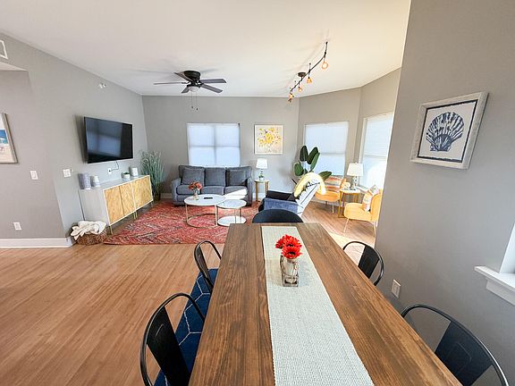 4th image of 516 Williams St APT 10