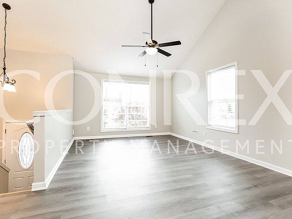 5th image of 532 Cedar Valley Dr