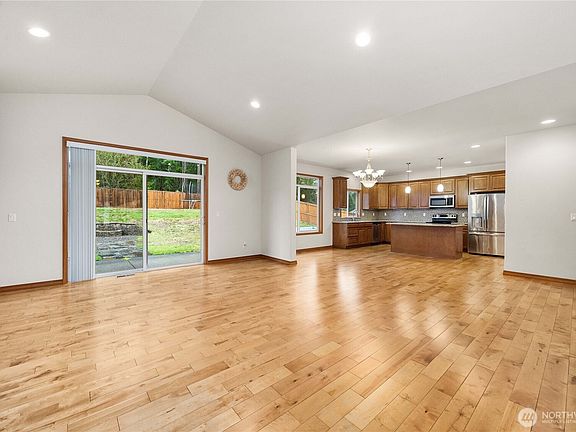 5th image of 9127 Fox Ridge Lane SE