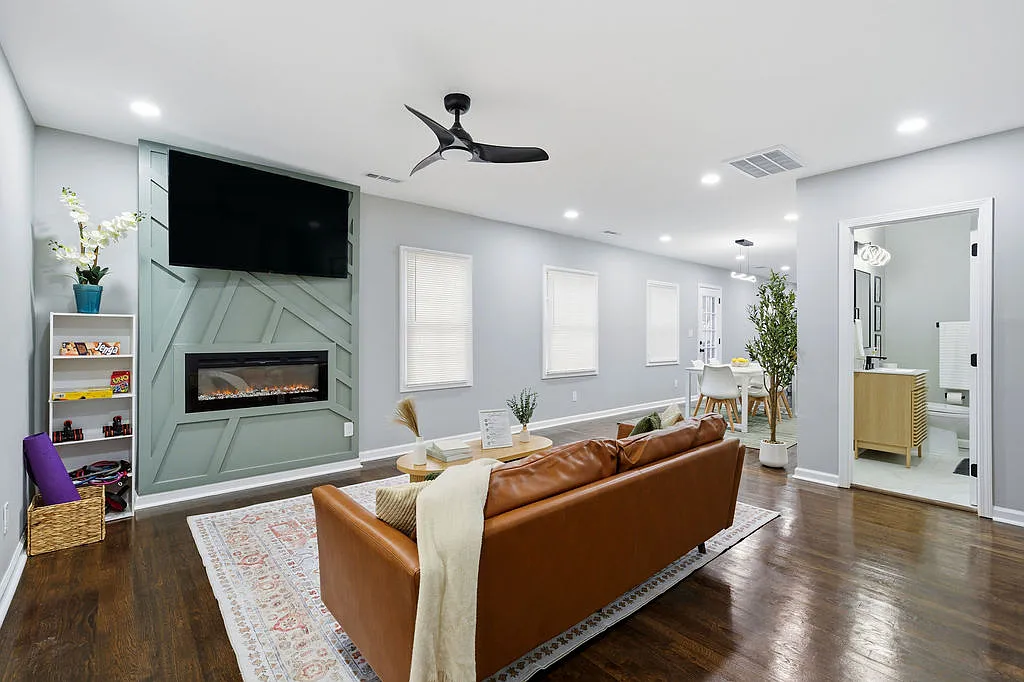 3 bed, 1501 sqft, $3,350 — Photo 2