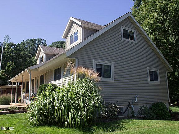 4th image of 3070 W Sherman Blvd