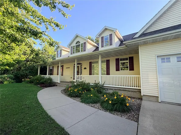 2675 Madison Ln, Urbana, IA 52345