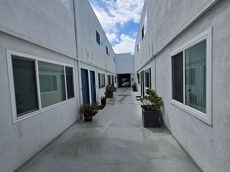 3505 Emerald St — Photo 12