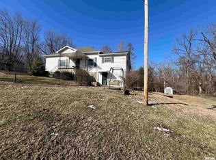 822 N 10th St, Mount Vernon, IL 62864