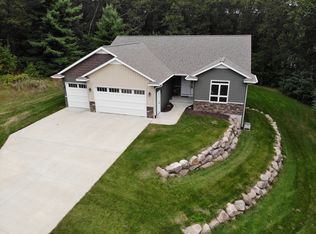 1716 High Point Dr, Altoona, WI 54720