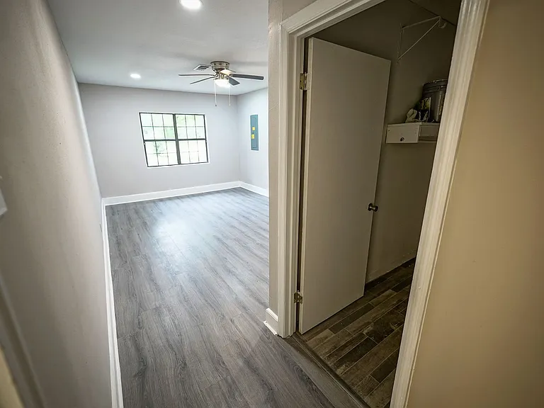 8407 Lenova Ln — Photo 33