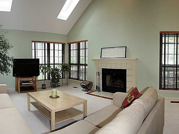 3rd image of 8464 La Habra Ln