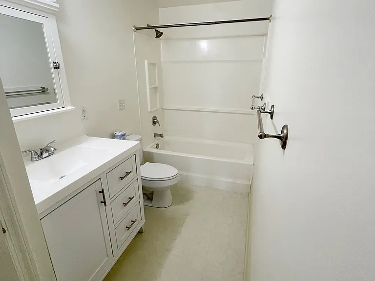 1607 Sarah St #3 — Photo 14
