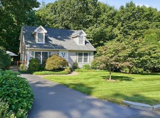 11 Stephanie Cir, Springfield, MA 01129