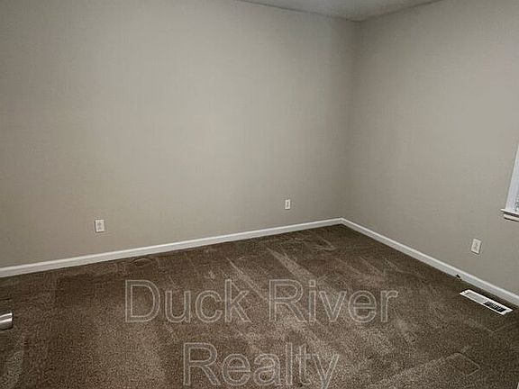 4th image of 203 Hunter Dr #B