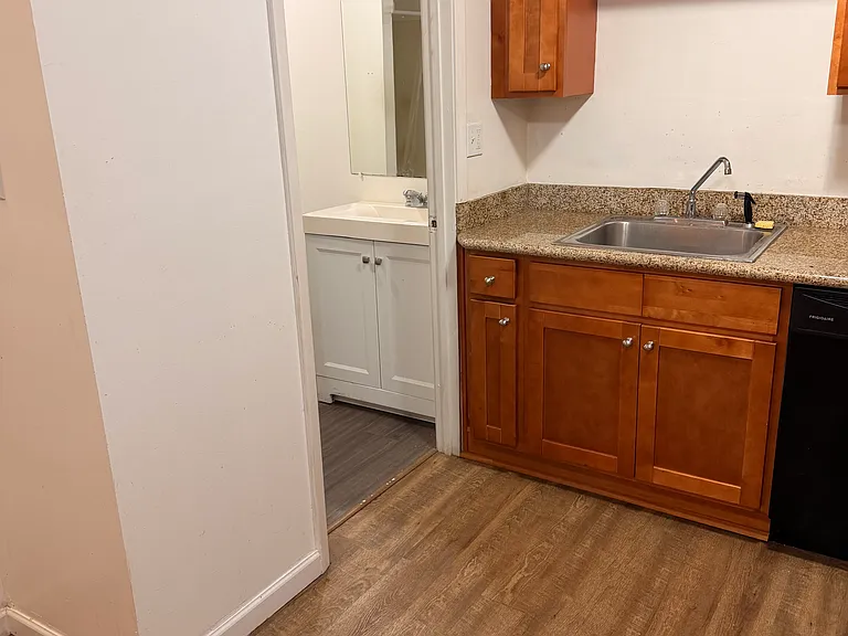 4411 Chastant St #B — Photo 9
