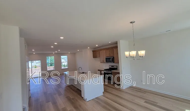 838 Parc Townes Dr — Photo 10