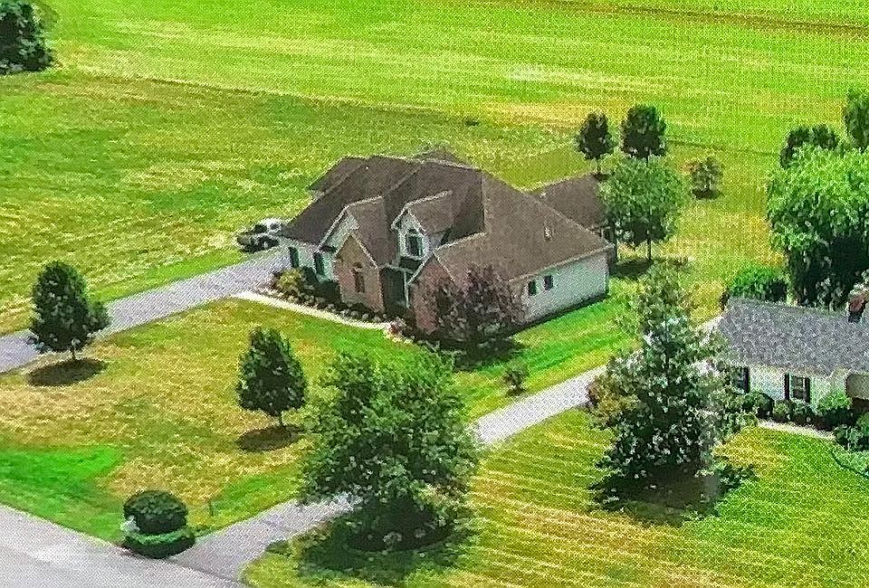 2nd image of 300 Waterside Dr