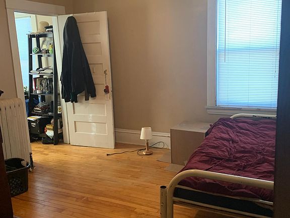 5th image of 816 University Ave SE