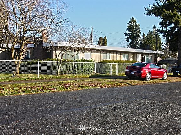 2nd image of 1561 to 1563 S 35th Street