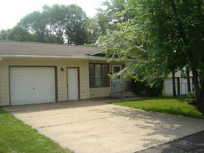 1st image of 1033 S 15th Ave