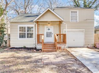 906 S Holyoke Ave, Wichita, KS 67218