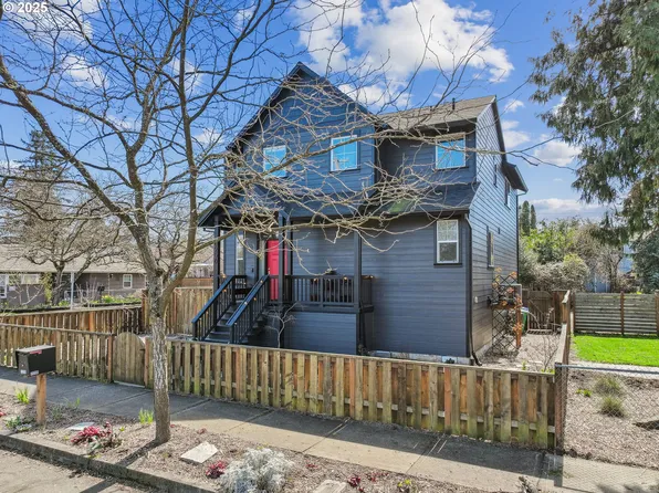 10256 SE Knight St, Portland, OR 97266