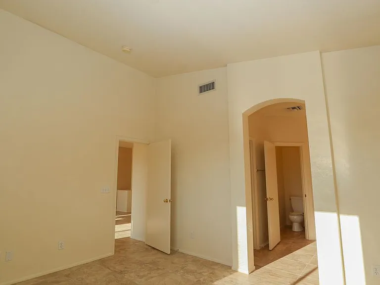 9258 E Muleshoe St — Photo 8