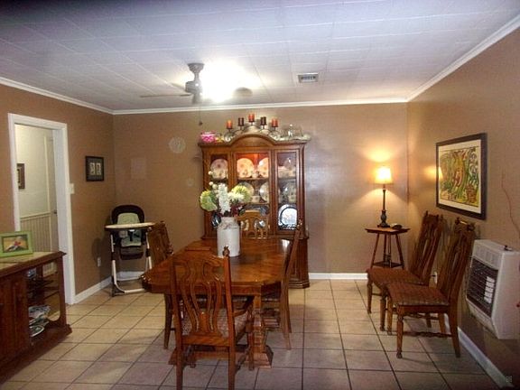 2nd image of 1769 Holly Ln