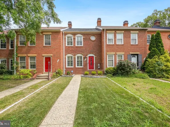 907 Franklin St, Alexandria, VA 22314