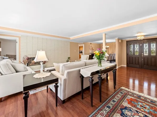 6224 Roundhill Dr, Whittier, CA 90601