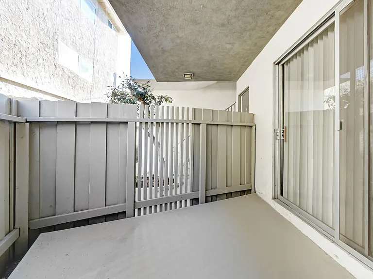 3625 Mentone Ave — Photo 9