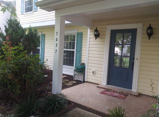 7637 Woodknoll Dr, Charlotte, NC 28217