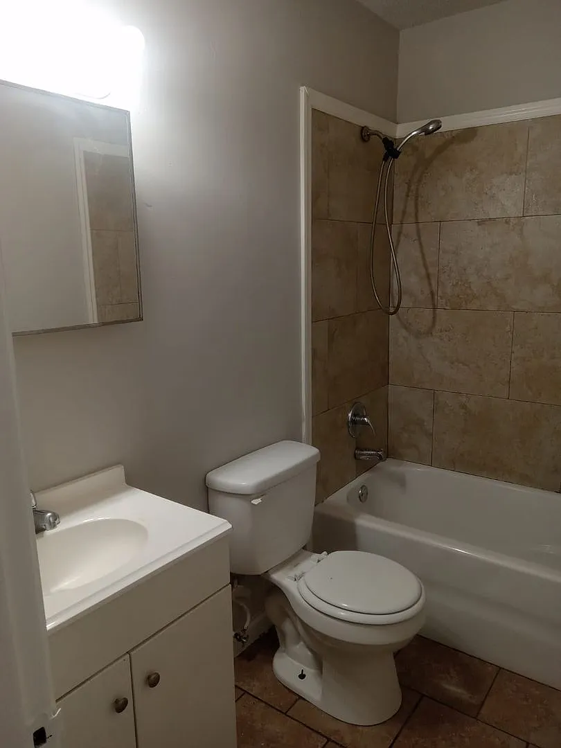 1432-1438 Columbia Circle SE — Photo 3