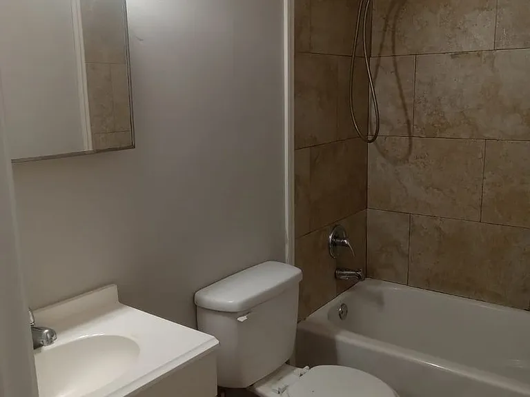 1432-1438 Columbia Circle SE — Photo 3