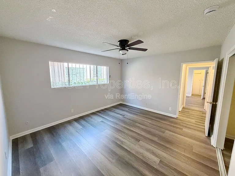 362 N San Vicente Blvd #D — Photo 8