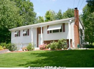 52 Summerset Dr, East Hartford, CT 06118