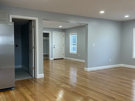 3rd image of 112 June St